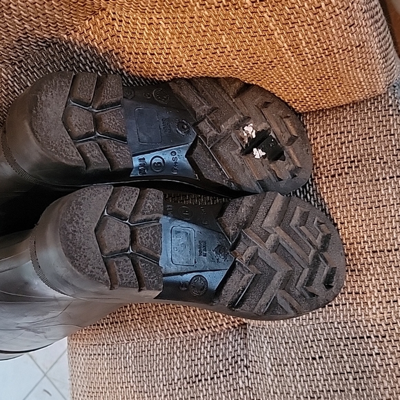 Baffins - Picture 4 of 4